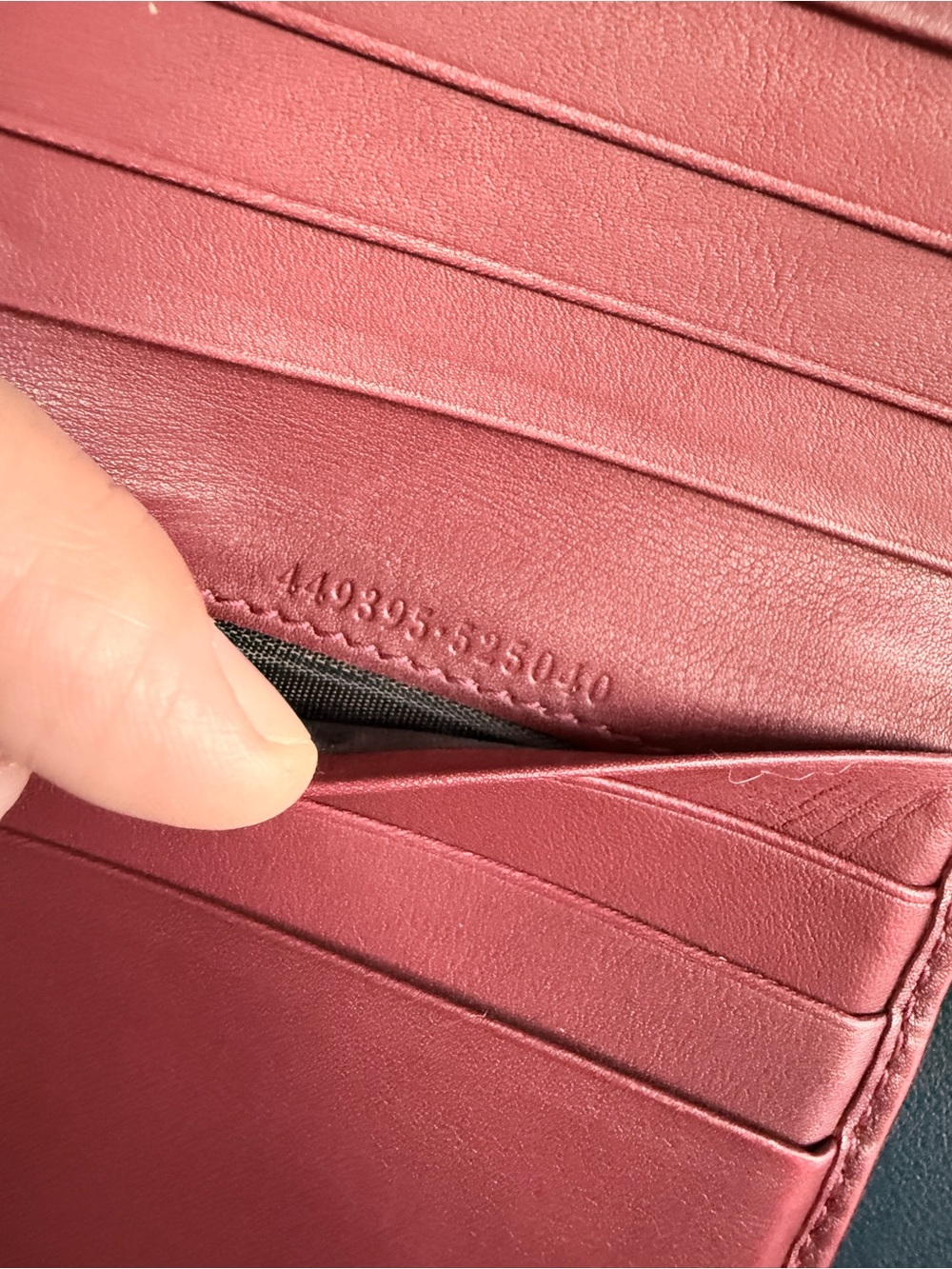 Red Gucci Embossed Compact Wallet - Picture 14 of 16